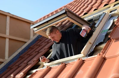 Pose de fenêtres de toit Velux à Saussaye